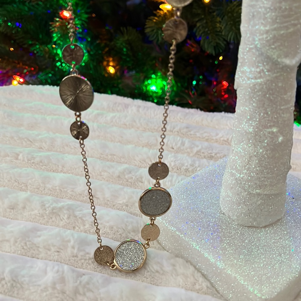 Gorgeous long necklace